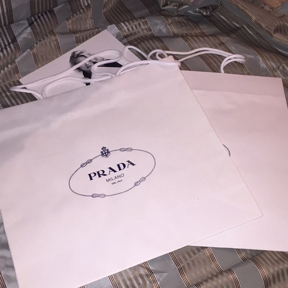 Prada shopping bags - Picture 2 of 3